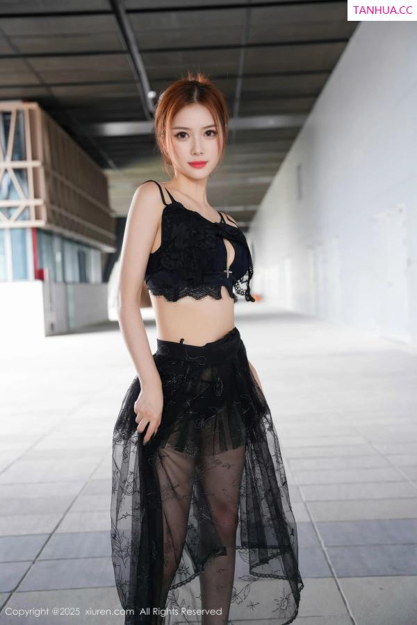   [XiuRen]高清写真图 2025.11.21 No.11016 白芷yy 情趣内衣第17张图片